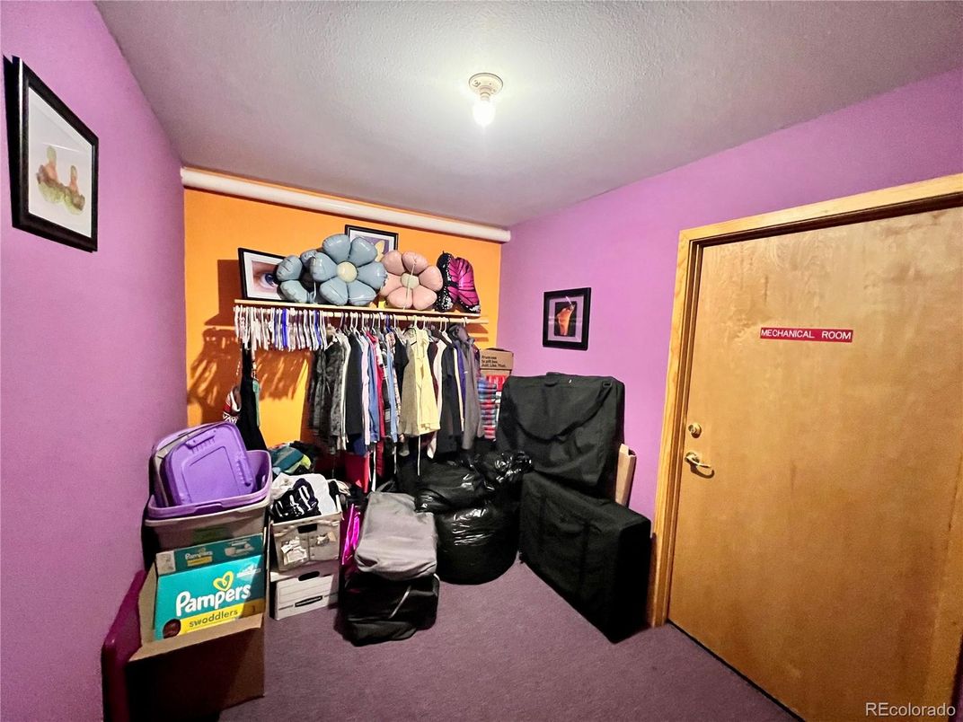 Interior, Walk-in Closets