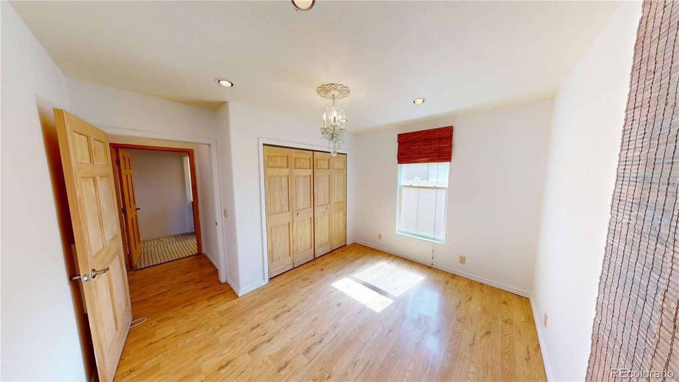Chandelier, Empty room, Interior, Recessed Lighting, Wood Texture Flooring