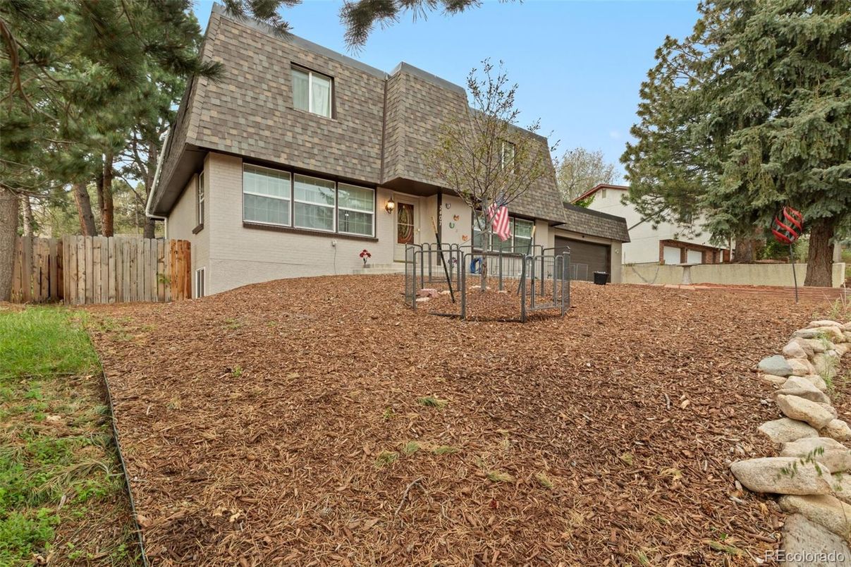 Backyard, Exterior, Playground
