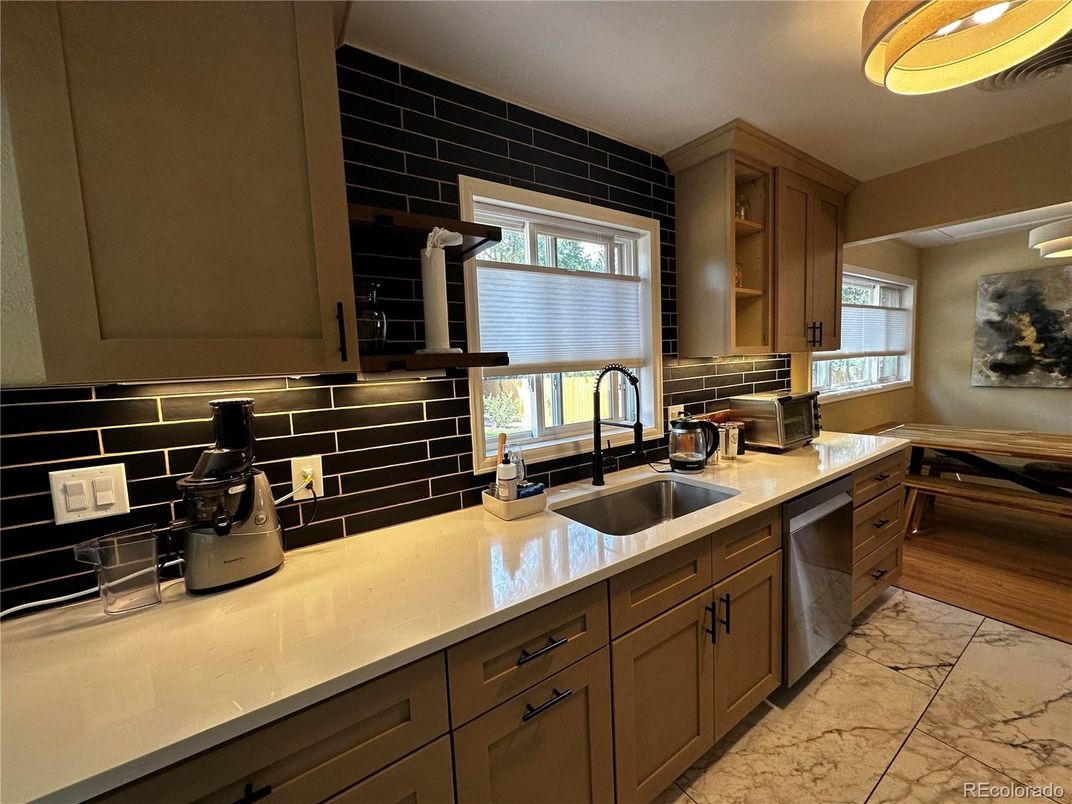 Interior, Kitchen, Marble, Stainless Steel Appliances