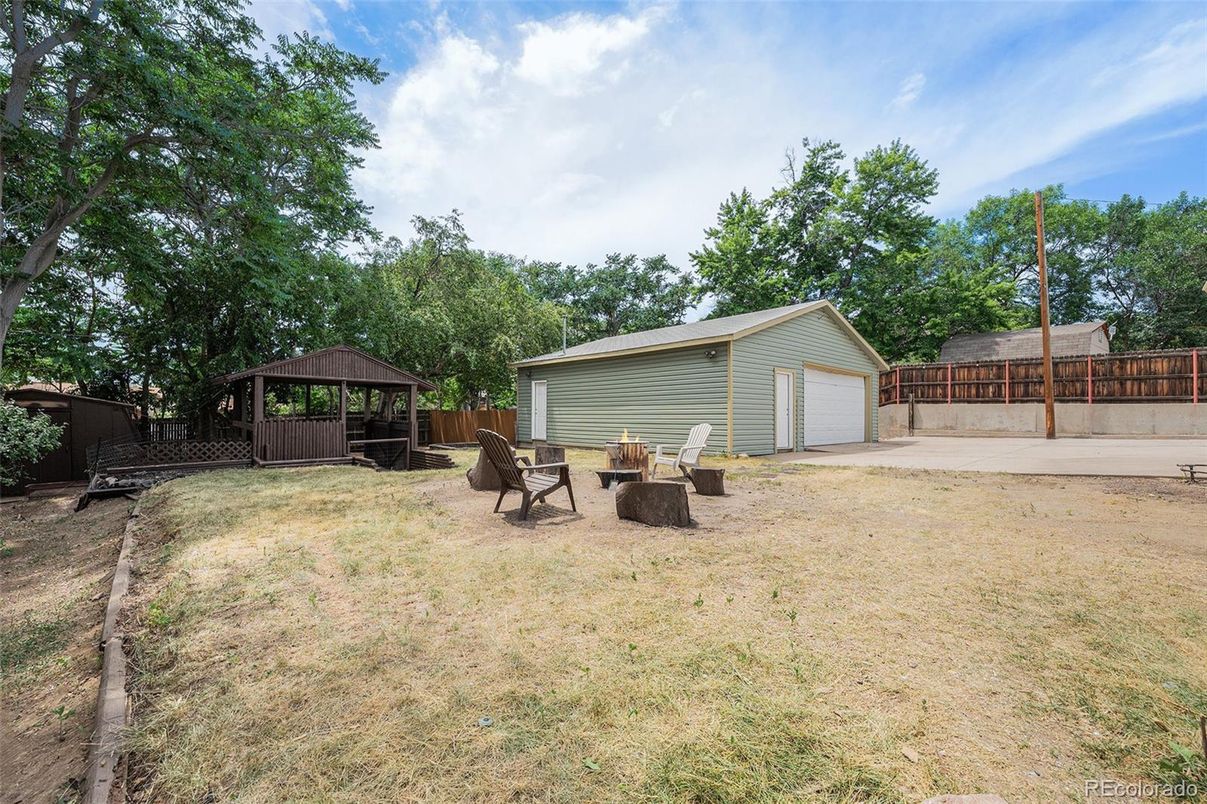 Backyard, Detached Garage, Exterior