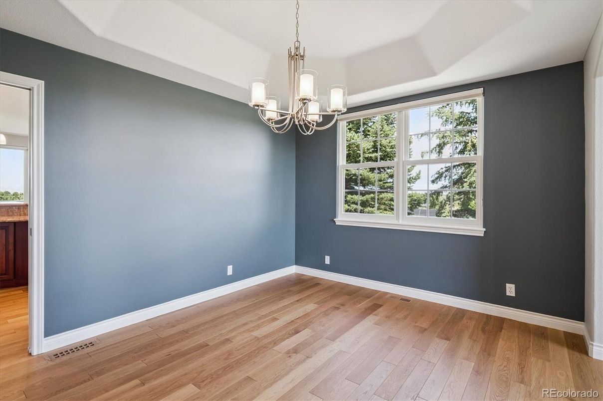 Chandelier, Empty room, Interior, Wood Texture Flooring