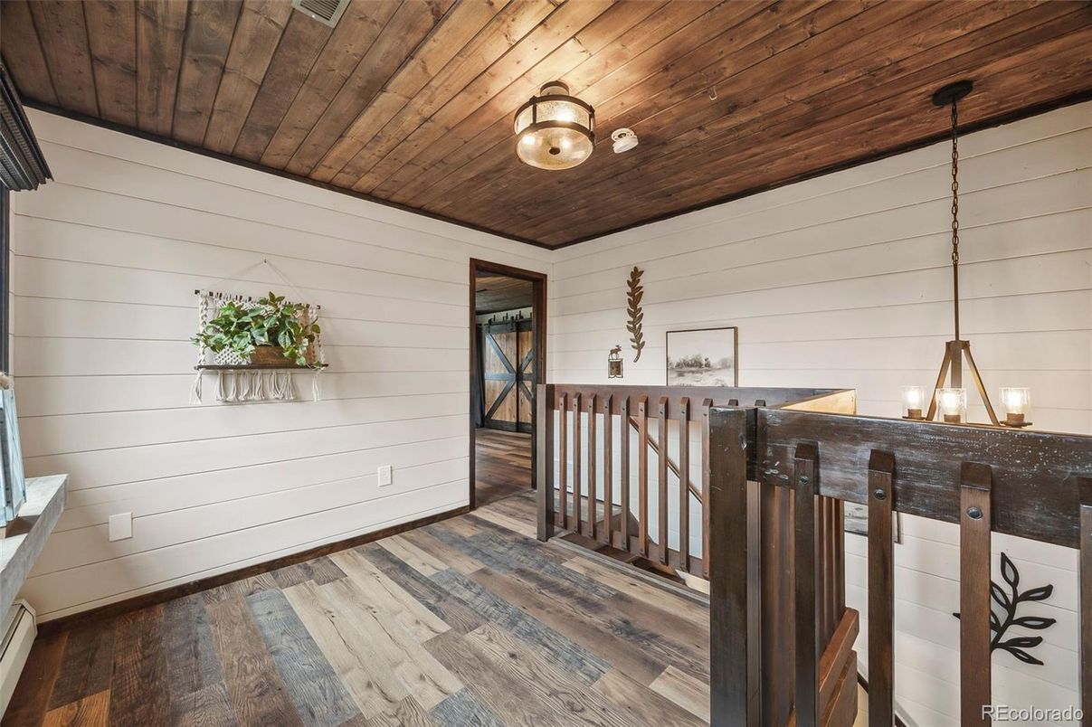 Interior, Pendant Lights, Wooden Ceilings, Wood Texture Flooring