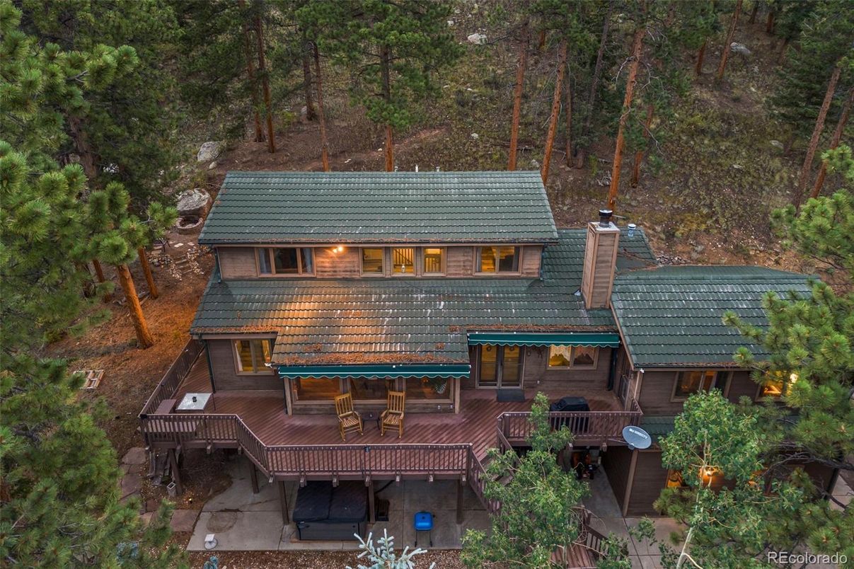 Exterior, Drone