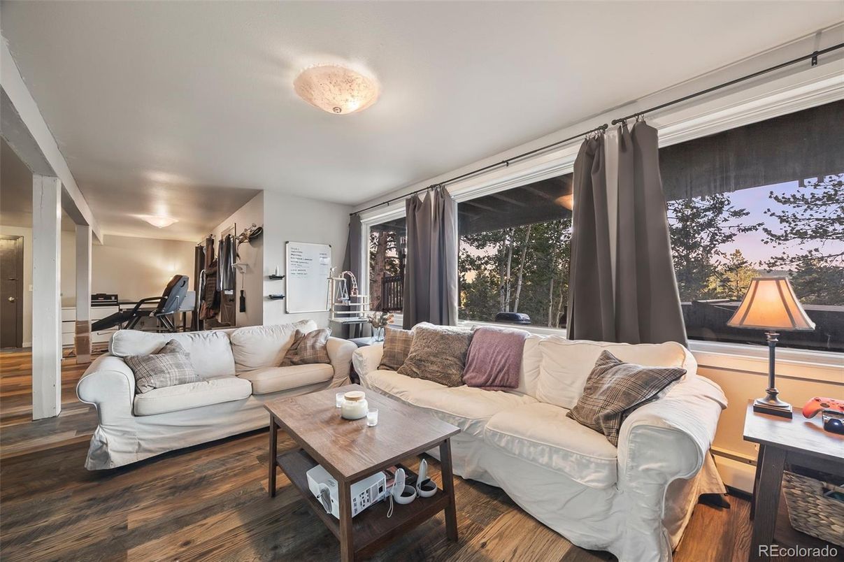 Fitness Equipment, Interior, Living room, Wood Texture Flooring