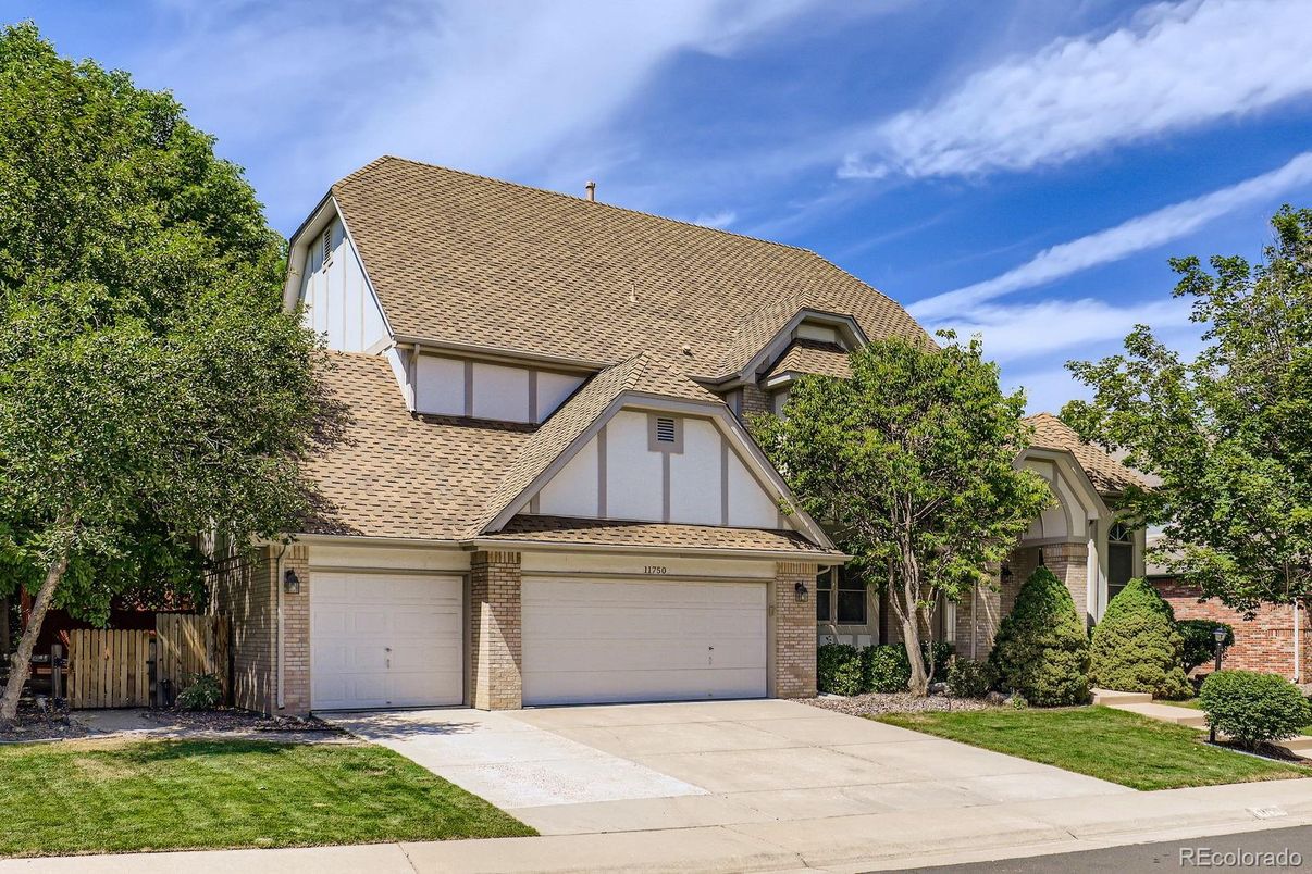 Attached, Exterior, Facade, Tudor Revival