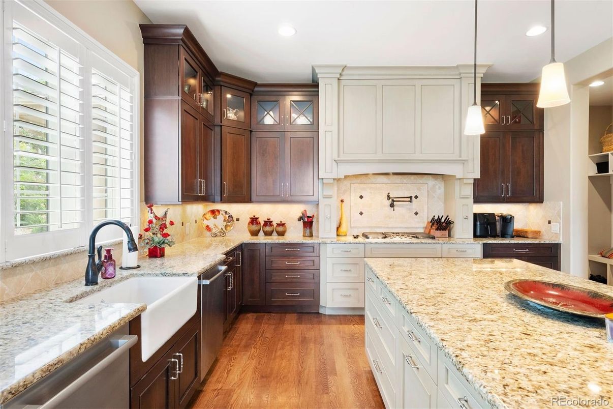 Interior, Kitchen, Pendant Lights, Recessed Lighting, Wood Texture Flooring