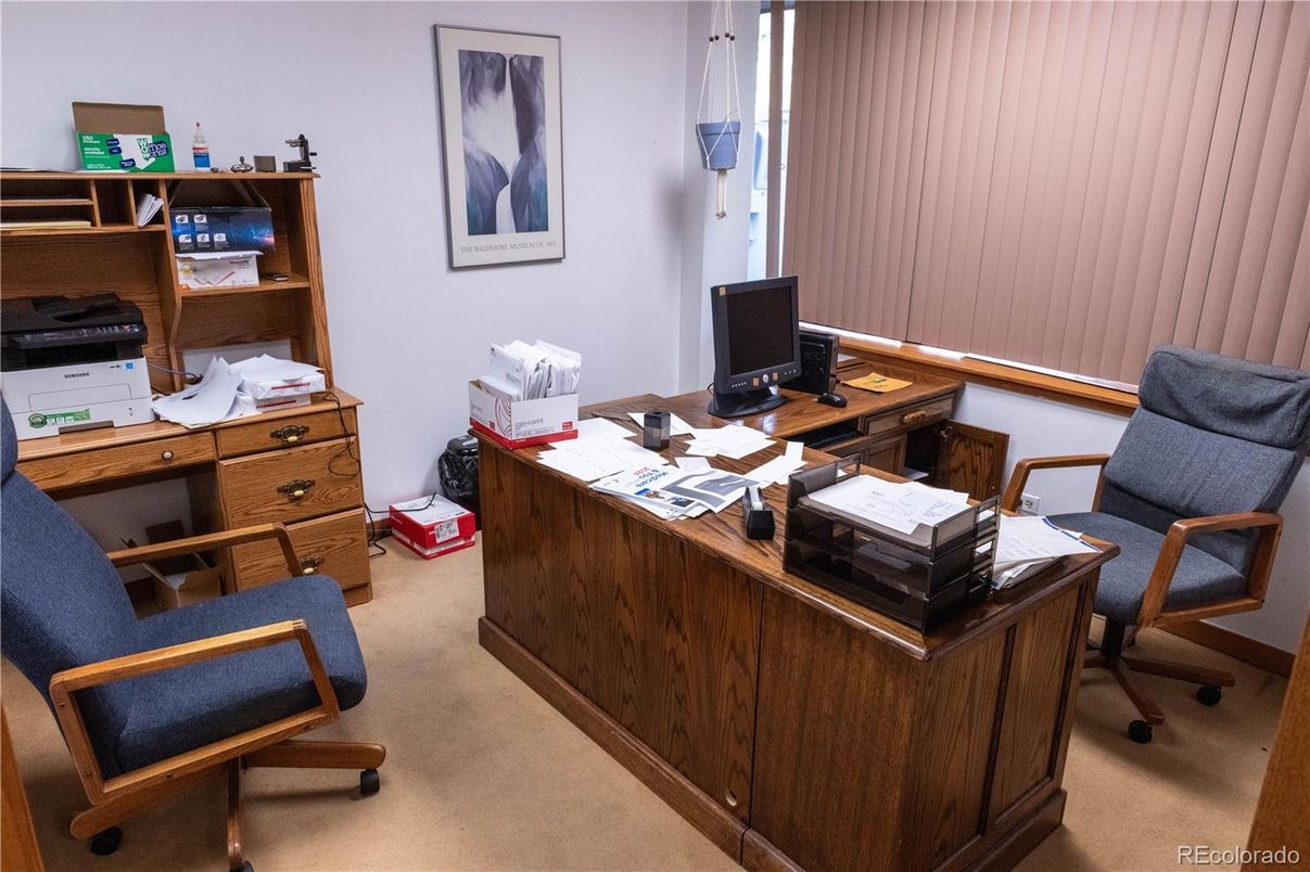 Home Office, Interior