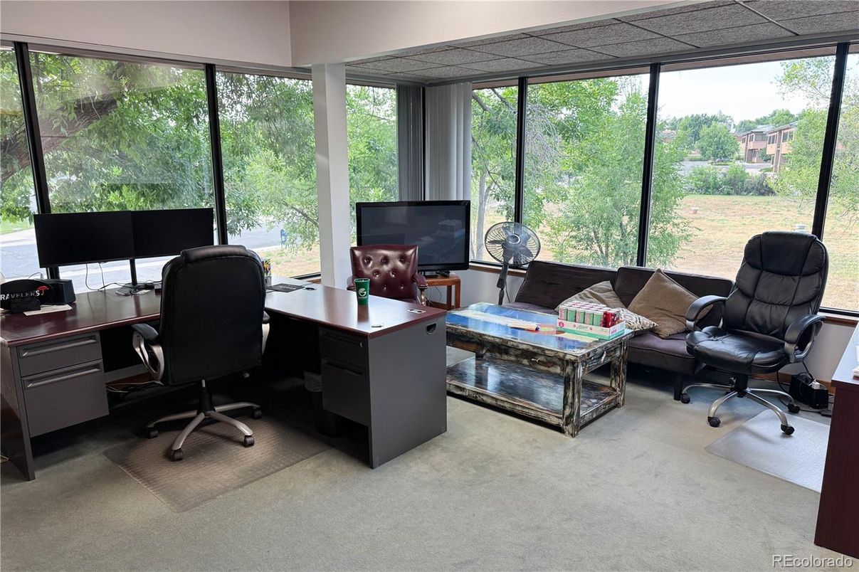 Home Office, Interior