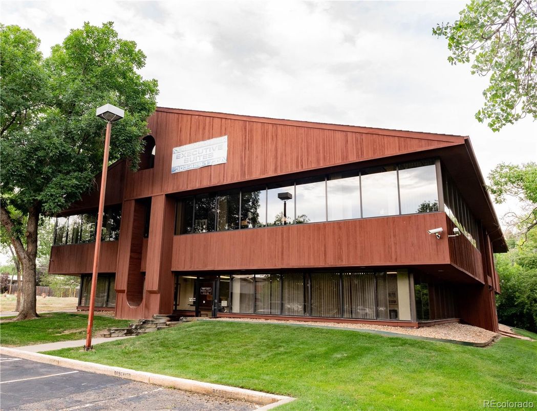 Backyard, Exterior, Facade, Modern