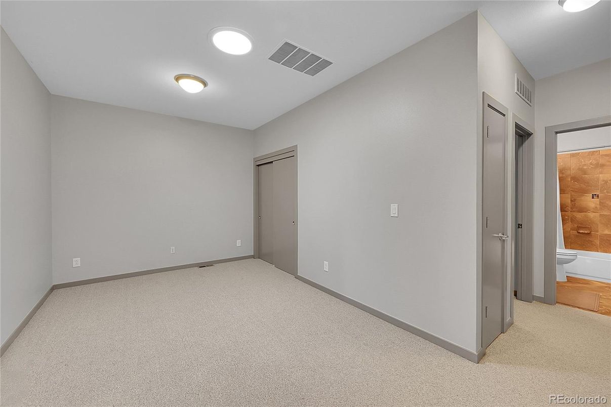 Bathroom, Empty room, Interior