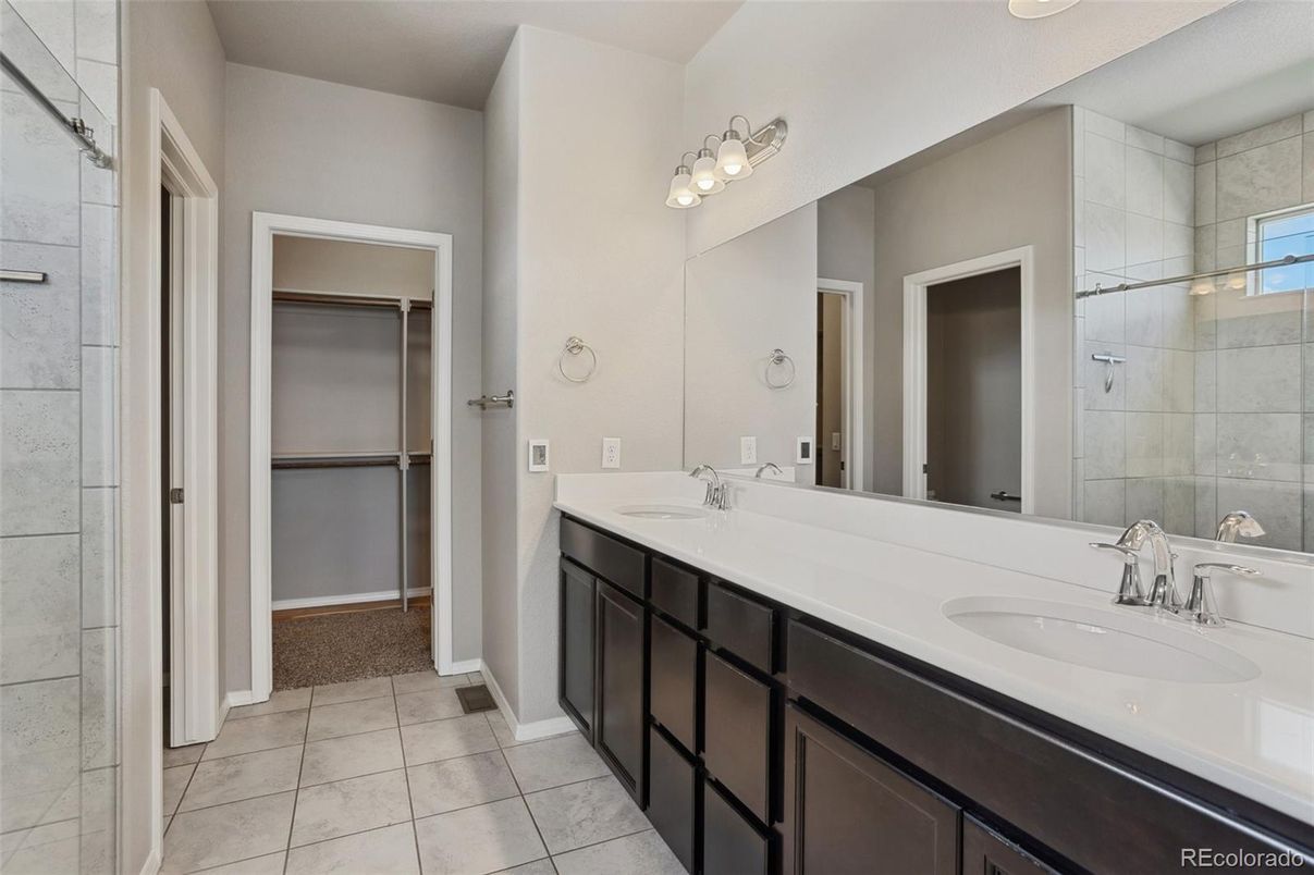 Bathroom, Dual Sink Vanities, Interior