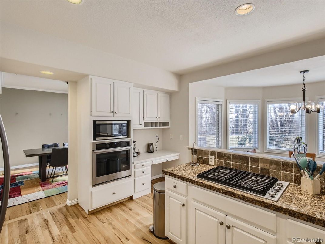 Chandelier, Dining room, Interior, Kitchen, Pendant Lights, Recessed Lighting, Wood Texture Flooring