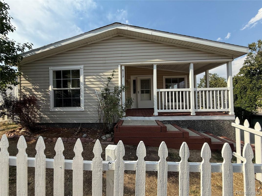 Exterior, Facade, None