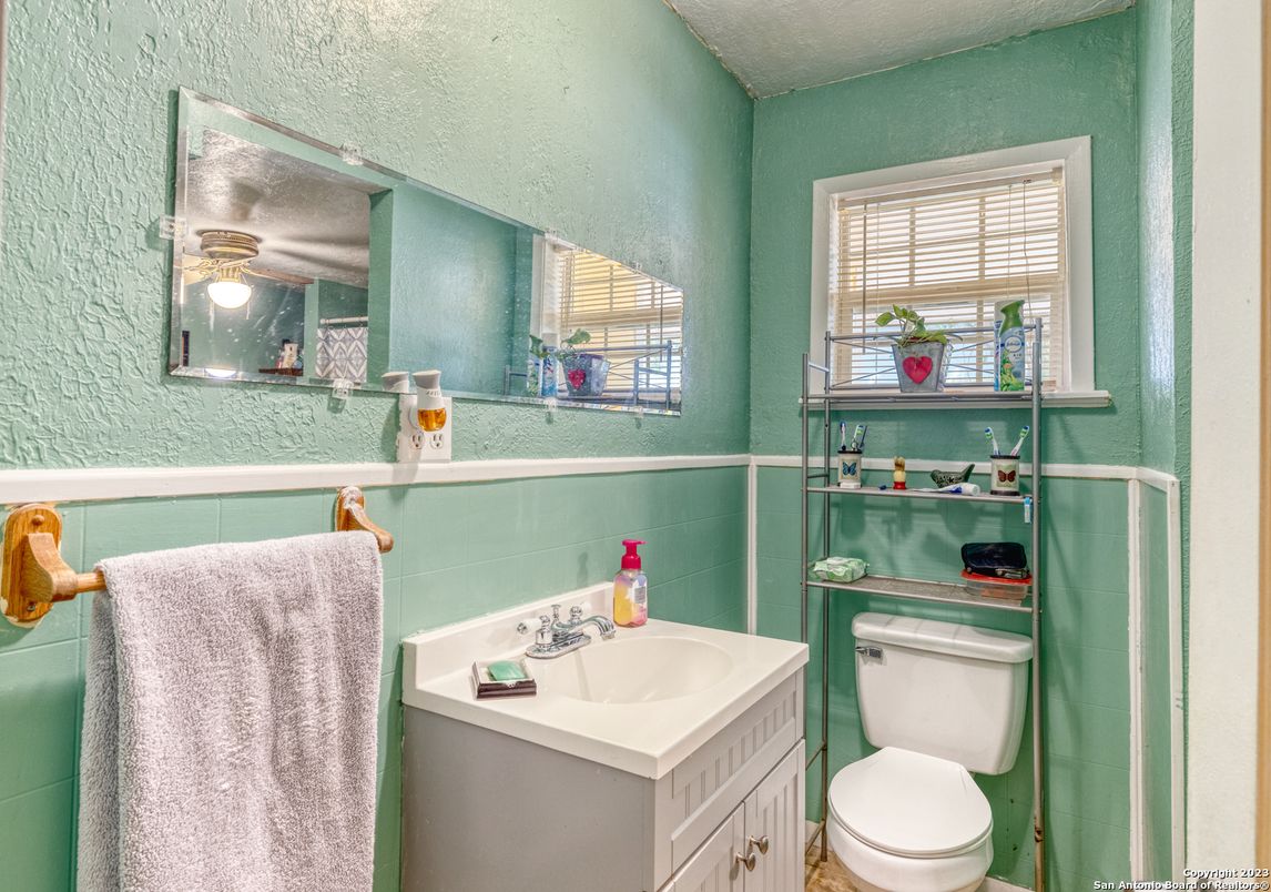Bathroom, Interior