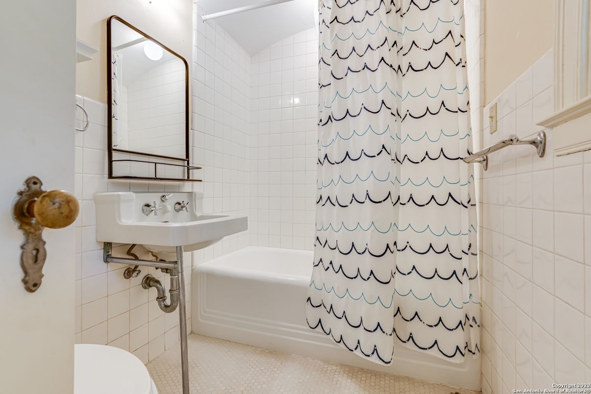 Bathroom, Interior