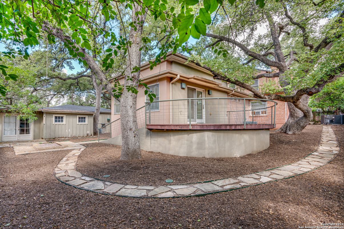 Backyard, Exterior