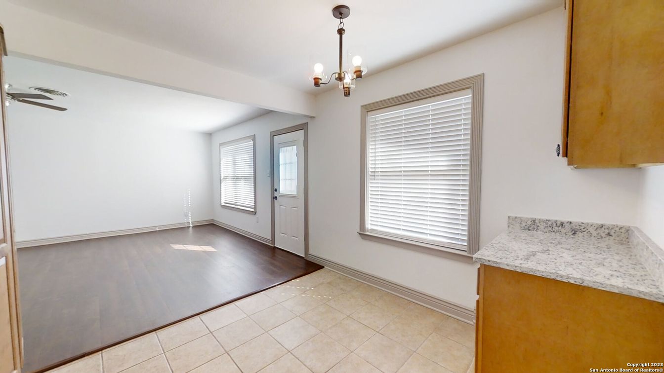 Chandelier, Empty room, Interior, Wood Texture Flooring
