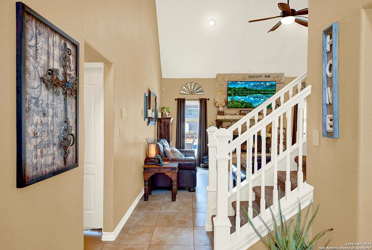 Interior, Piano, Recessed Lighting