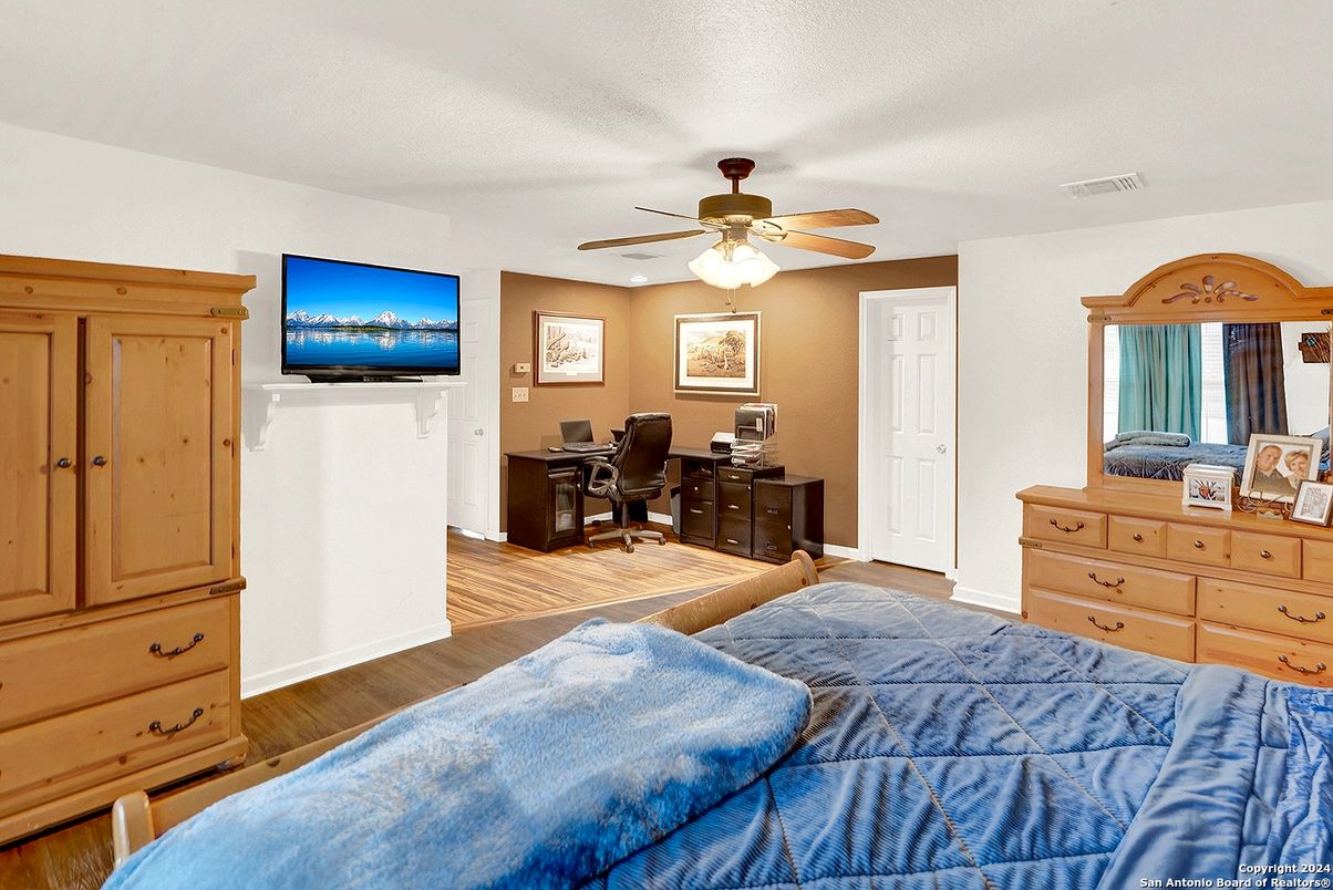 Bedroom, Home Office, Interior, Wood Texture Flooring