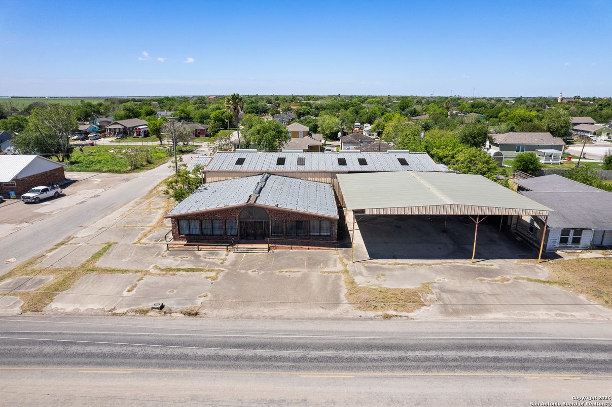 Exterior, Drone