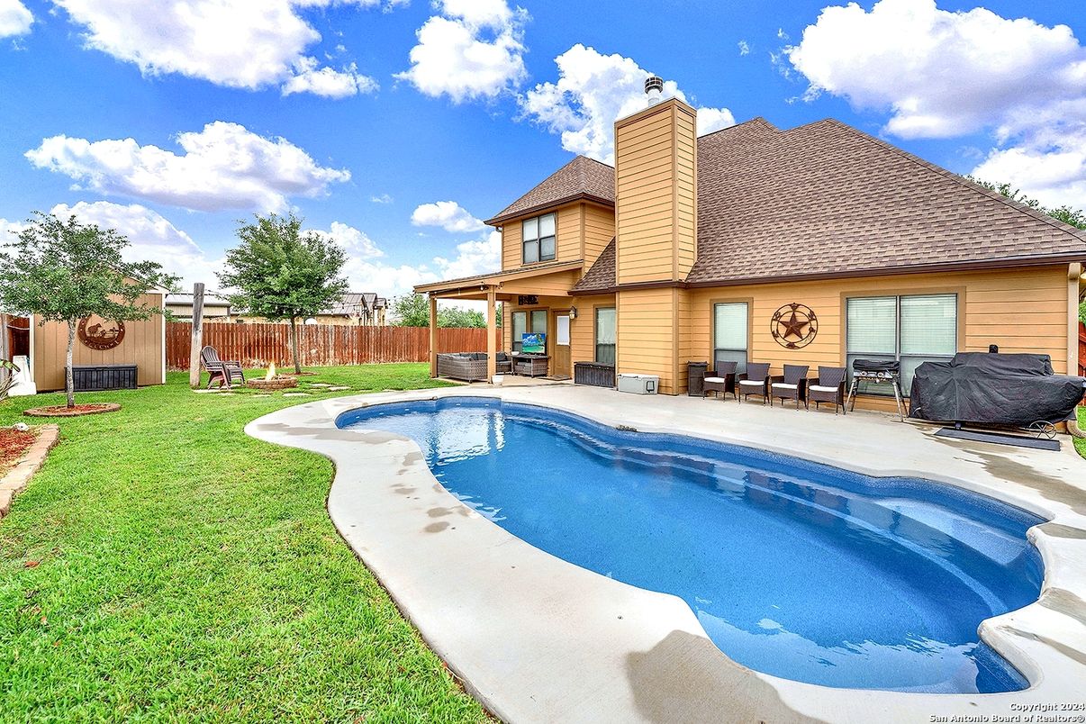 Backyard, Exterior, Pool