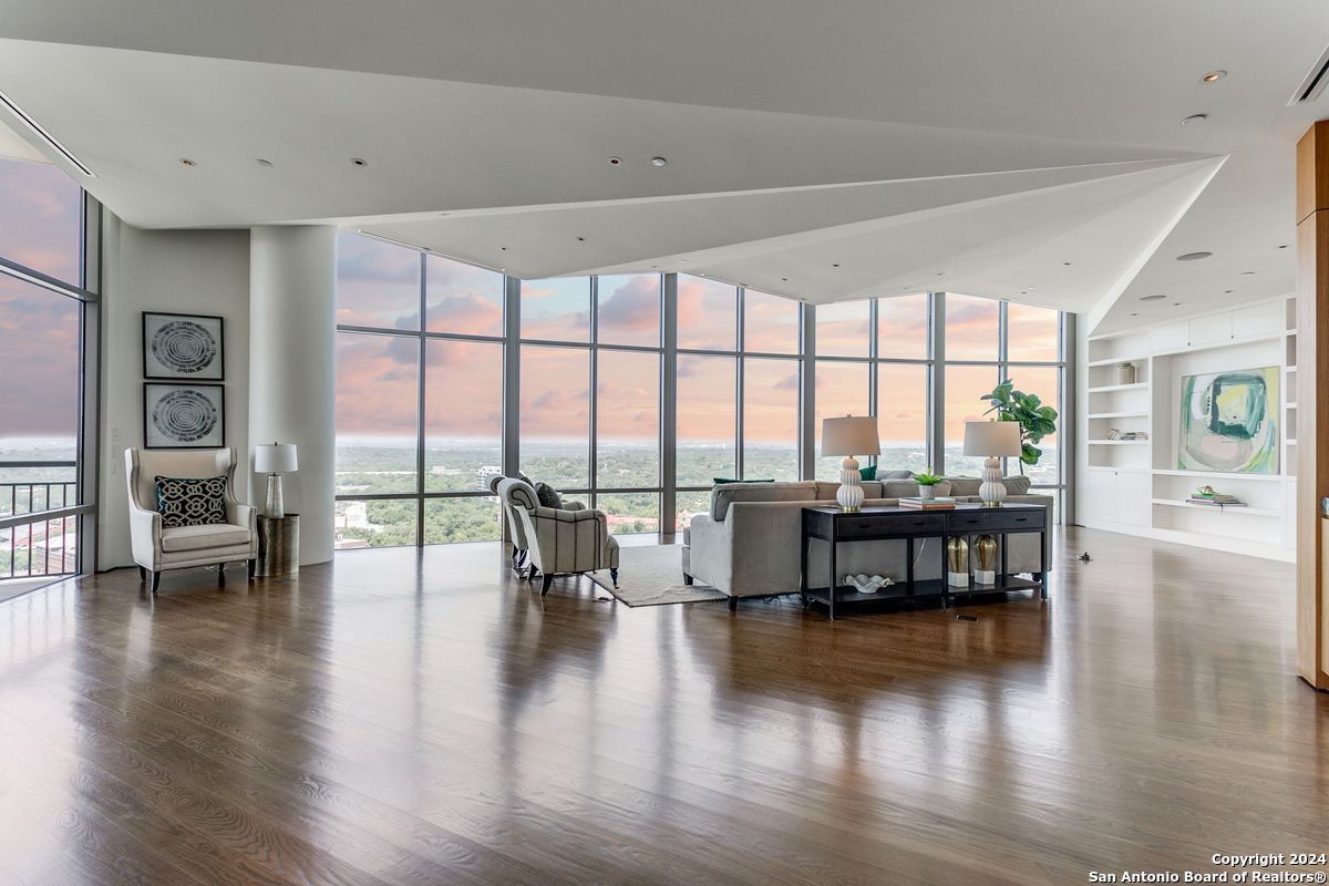 Interior, Living room, Recessed Lighting, Water, Wood Texture Flooring