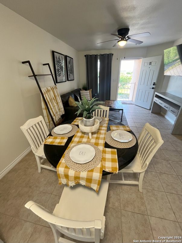 Dining room, Interior