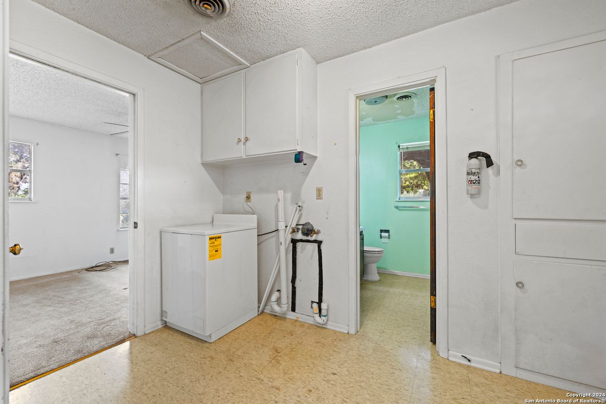 Interior, Washer