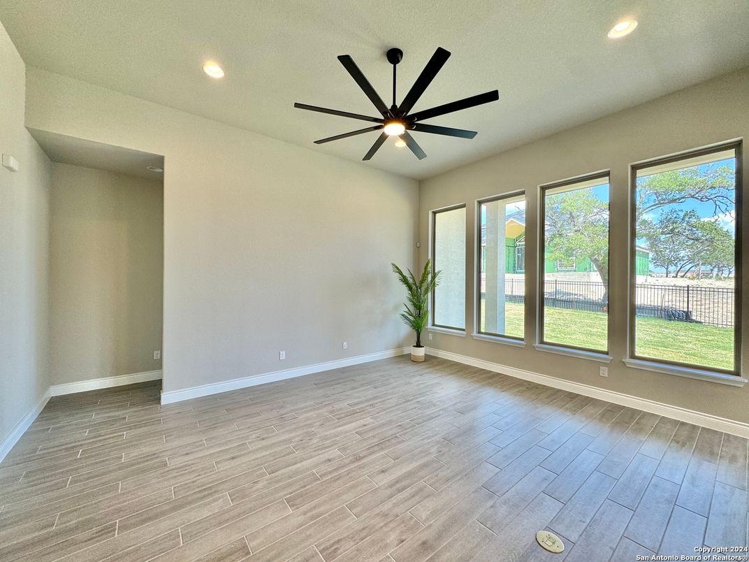Empty room, Interior, Recessed Lighting, Wood Texture Flooring