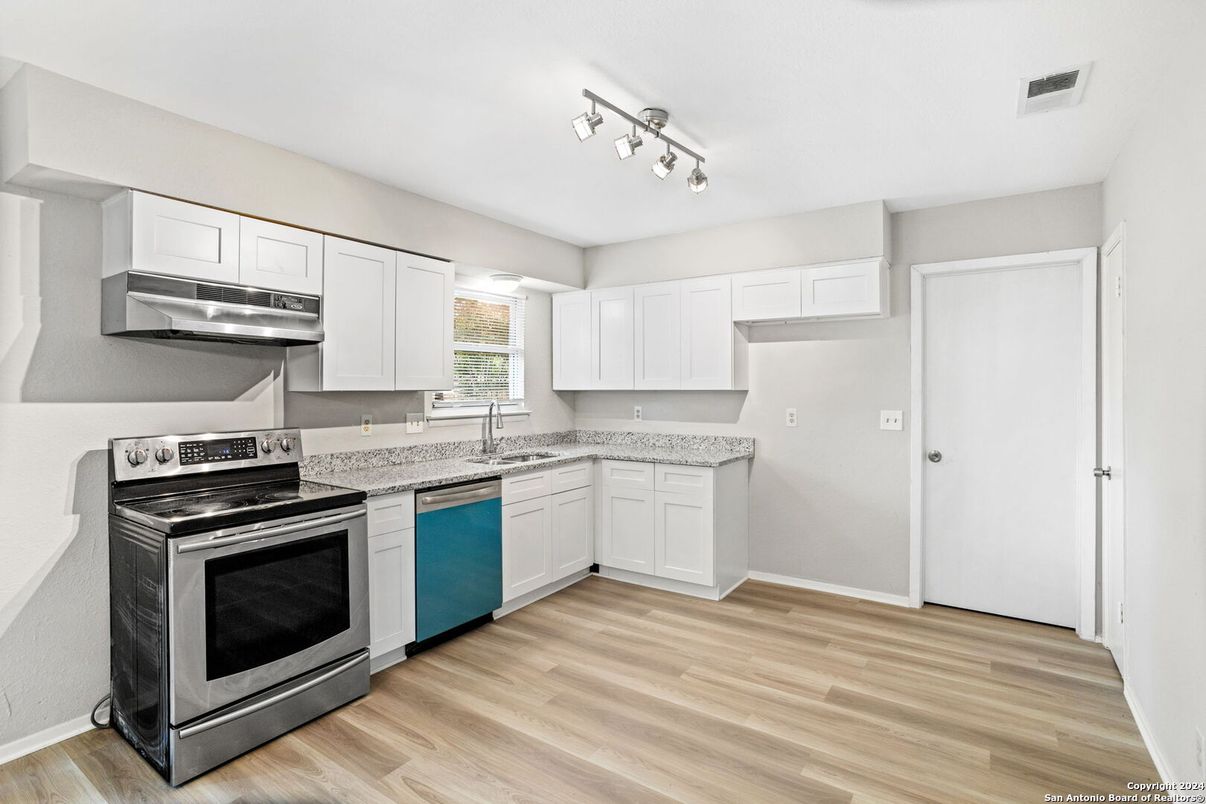 Interior, Kitchen, Stainless Steel Appliances, Wood Texture Flooring