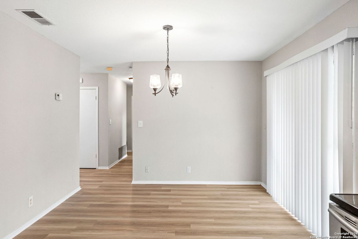 Chandelier, Empty room, Interior, Pendant Lights, Wood Texture Flooring