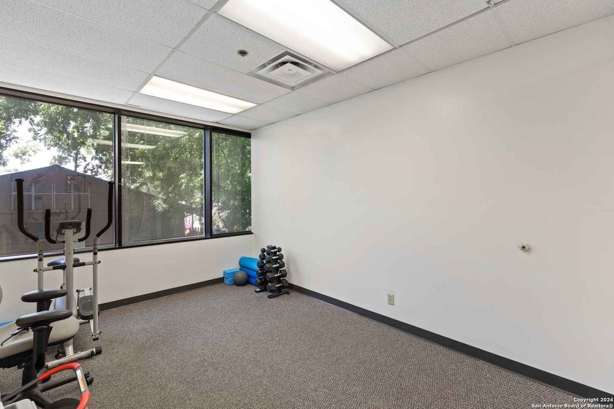 Fitness Equipment, Interior, Recessed Lighting