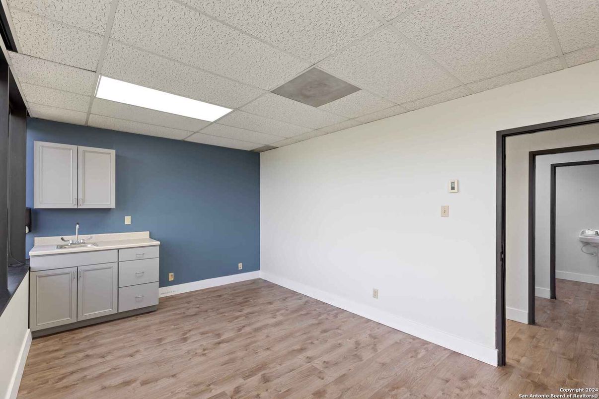 Bathroom, Empty room, Interior, Recessed Lighting, Wood Texture Flooring