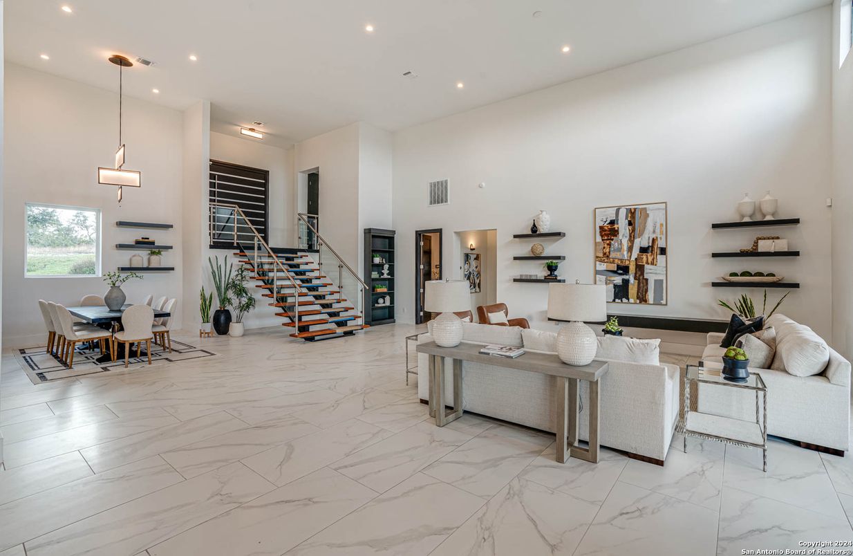 Dining room, Interior, Living room, Marble, Pendant Lights, Recessed Lighting