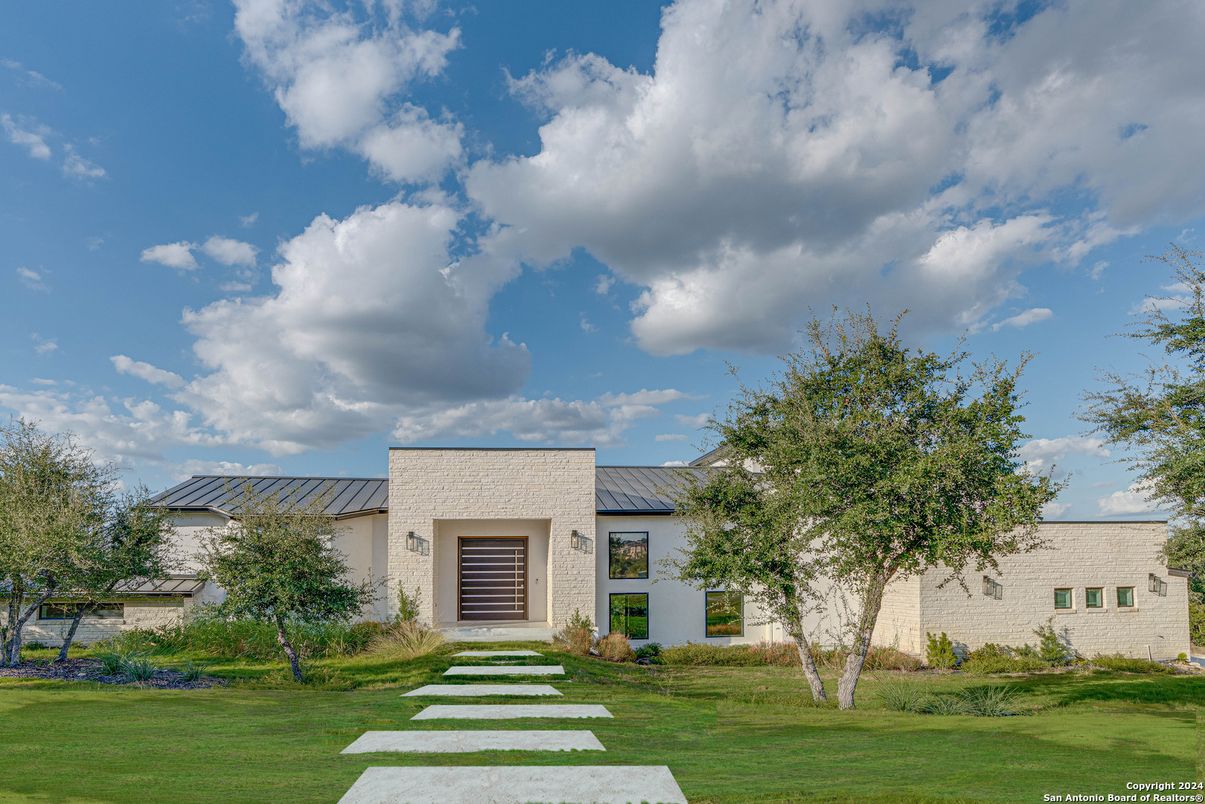 Backyard, Exterior, Facade, French Provincial