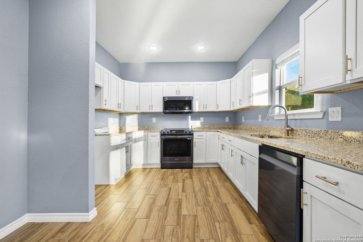 Interior, Kitchen, Recessed Lighting, Wood Texture Flooring