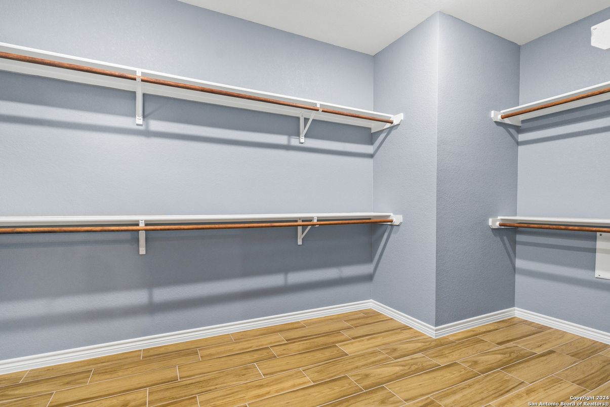 Interior, Walk-in Closets, Wood Texture Flooring