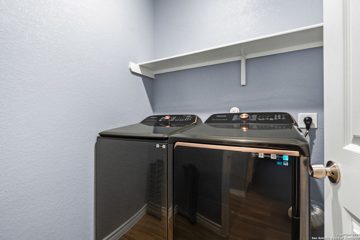 Interior, Washer