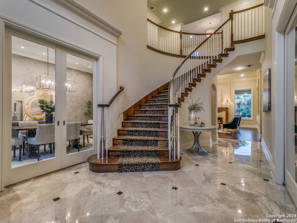 Chandelier, Dining room, Interior, Marble, Pendant Lights, Recessed Lighting