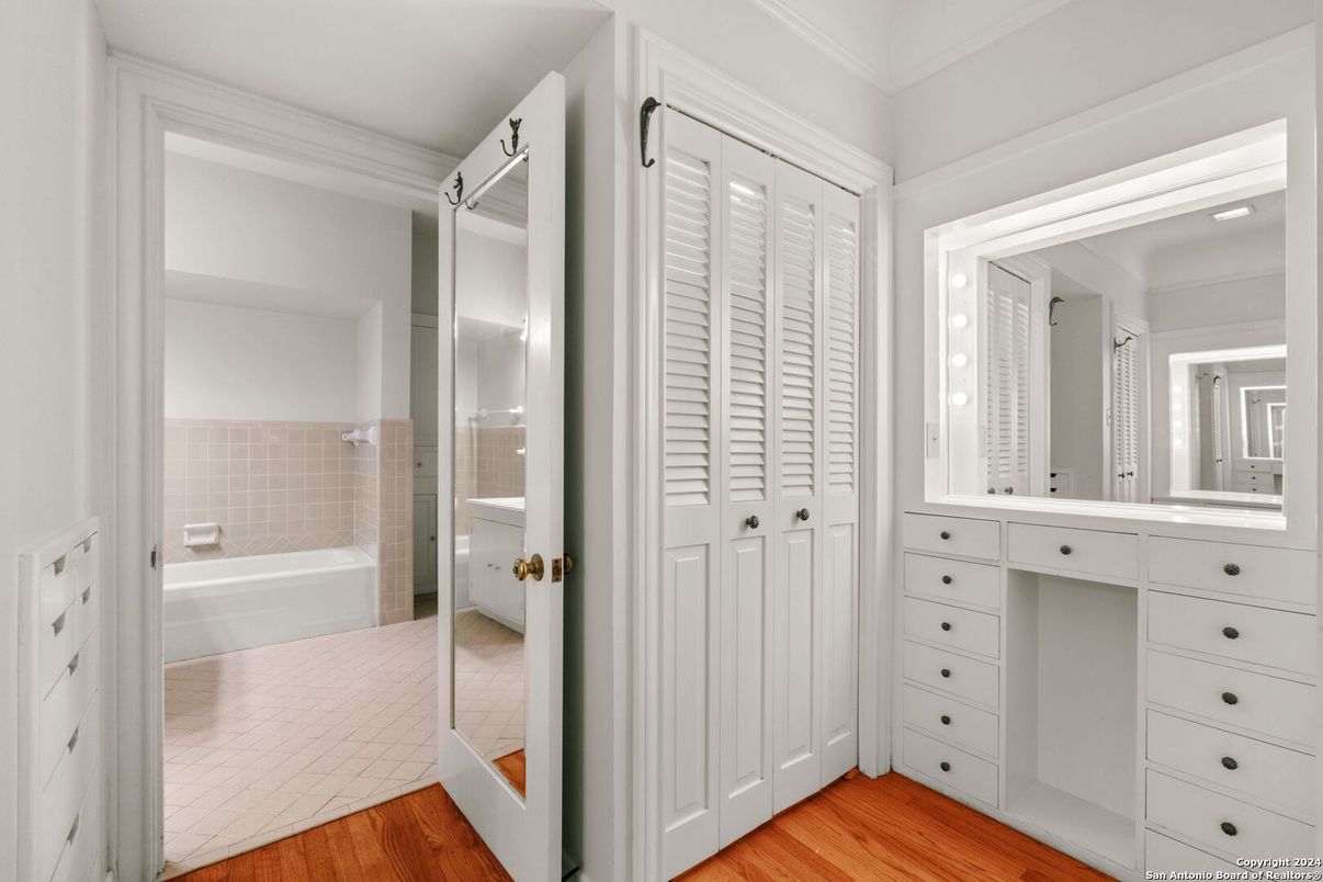 Bathroom, Interior, Wood Texture Flooring