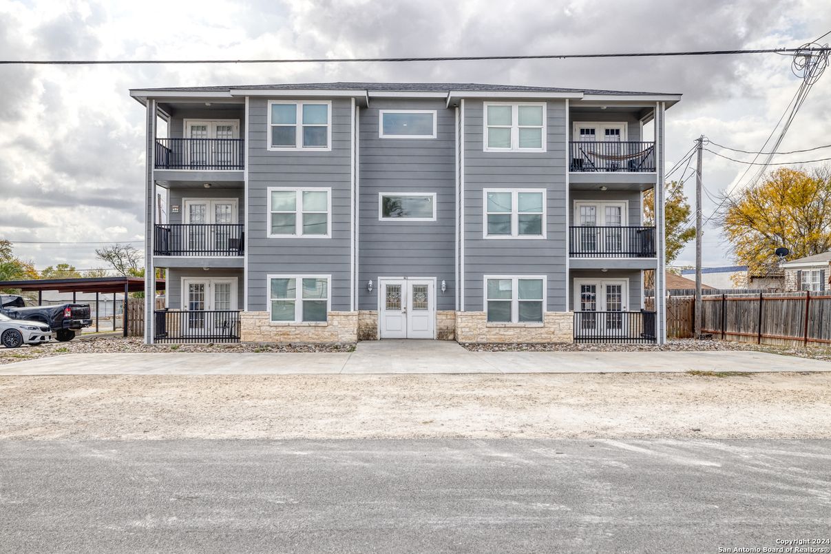 Exterior, Facade, Condo Building