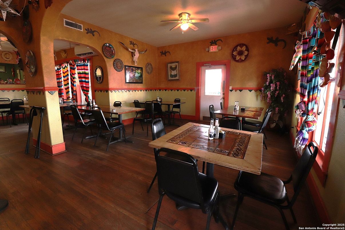 Dining room, Interior, Wood Texture Flooring