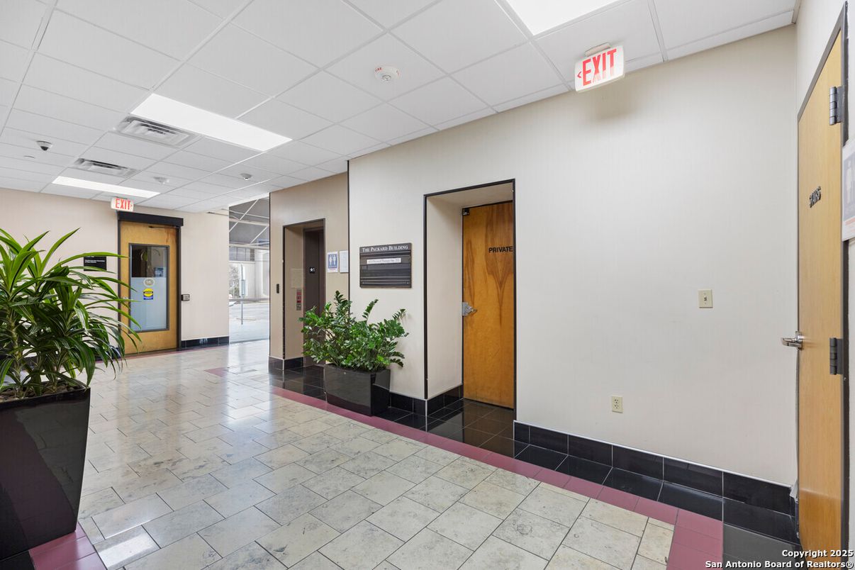 Elevator, Interior, Recessed Lighting