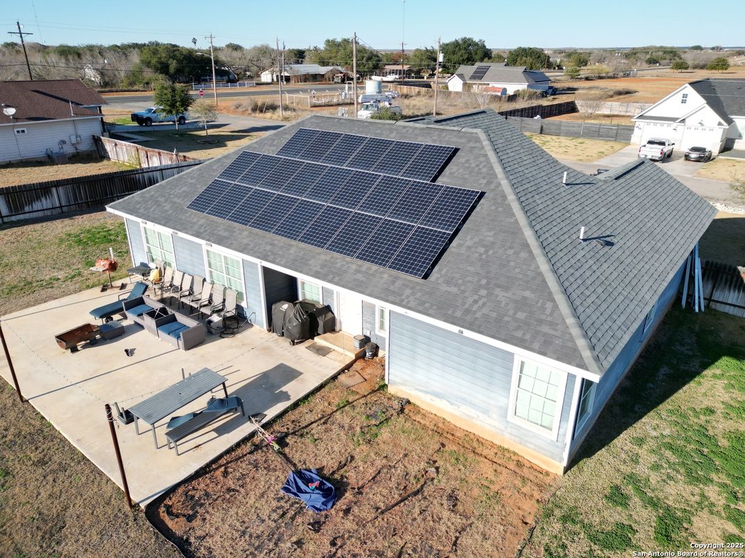 Exterior, Drone