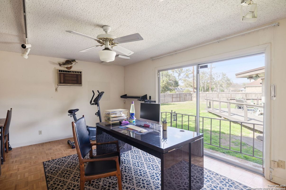 Fitness Equipment, Home Office, Interior, Wood Texture Flooring