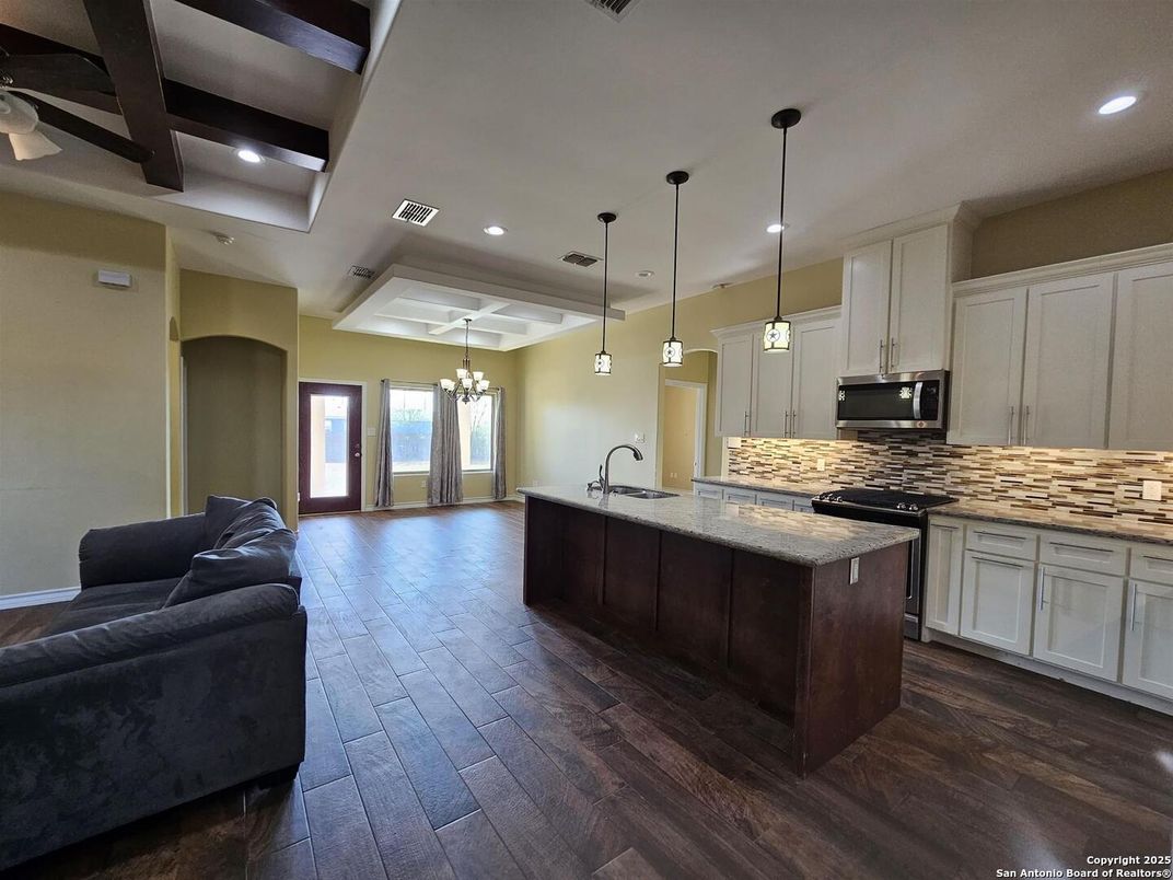 Chandelier, Interior, Kitchen, Living room, Pendant Lights, Recessed Lighting, Wood Texture Flooring