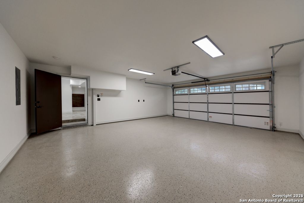 Garage, Interior