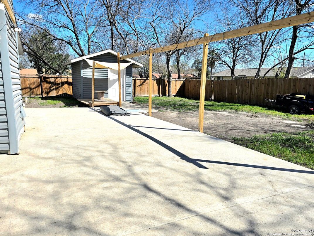 Backyard, Exterior
