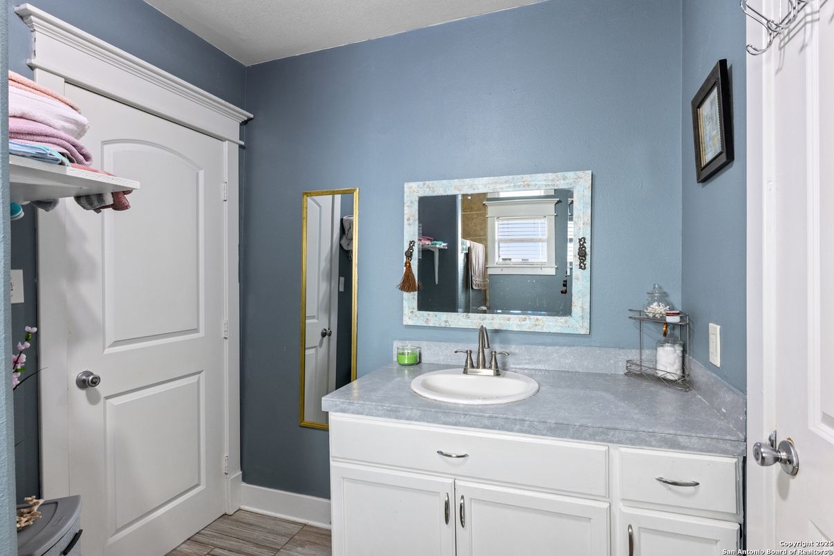 Bathroom, Interior